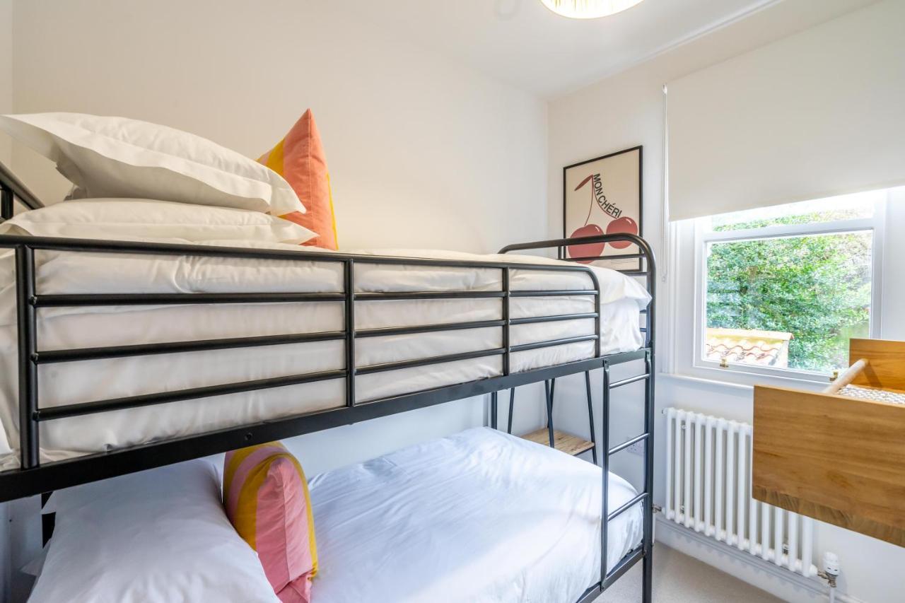 Вилла 17 Trinity Lane Йорк Экстерьер фото